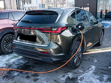 Lexus NX II SUV Facelifting 2.5 450h+ 309KM 2025 Od ręki - 450h+ Omotenashi 2.5 Hybrid Plug-in AWD 292KM, zdjęcie 5