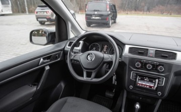 Volkswagen Caddy IV Kombi Maxi 2.0 TDI SCR BlueMotion Technology 150KM 2016 Volkswagen Caddy 2.0tdi Maxi Lift DsG Navi Winda Dla NiePelnosprawnych, zdjęcie 22