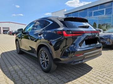 Lexus NX II SUV Facelifting 2.5 350h 200KM 2026 LEXUS NX 350h Prestige 2.5 Hybrid AWD Suv 200KM 2026, zdjęcie 3