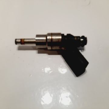 AUDI A6 C6 2.0 TFSI VSTŘIKOVACÍ TRYSKA 06F906036A 0261500020