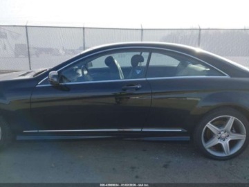 Mercedes CL W216 2010 Mercedes-Benz CL 550 4Matic 2010 5.5 Benzyna 382KM, zdjęcie 2
