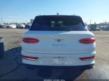 Bentley Bentayga 2021 Bentley Bentayga V8 2021 4.0l 4.0 Benzyna 542KM, zdjęcie 4