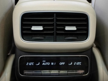 Mercedes GLE V167 SUV Facelifting 3.0 450d 367KM 2026 MERCEDES-BENZ GLE 450 d 4-Matic AMG Line 3.0 (367KM) 2026, zdjęcie 18