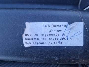 ROLETA KUFRU TOYOTA OE 64910-02071