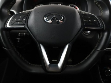 Infiniti Q30 2.0T 211KM 2017 Infiniti Q30 4x4 automat skóra/alcantara navi, zdjęcie 20