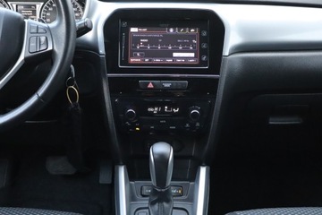 Suzuki Vitara III SUV 1.6 VVT 120KM 2017 Suzuki Vitara 1.6 VVT, Serwis ASO, Automat, Navi, zdjęcie 11