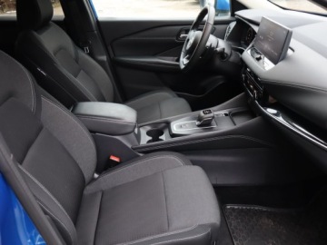 Nissan Qashqai III Crossover 1.3 DIG-T MHEV 158KM 2023 Nissan Qashqai 1.3 DIG-T MHEV, Salon Polska, zdjęcie 8