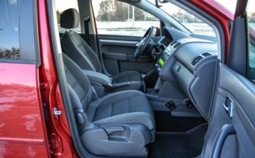 Volkswagen Touran II 2012 Volkswagen Touran 1,4TSI 2011 r. 130 tys. km 1.4 Benzyna 150KM, zdjęcie 10