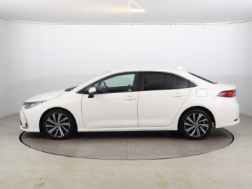 Toyota Corolla XII Sedan 1.8 Hybrid 122KM 2022 Toyota Corolla 1.8 Hybrid, Salon Polska, Automat, zdjęcie 2