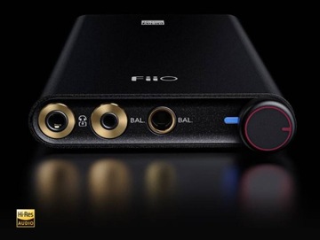 Портативный HI-FI усилитель для наушников FiiO Q3