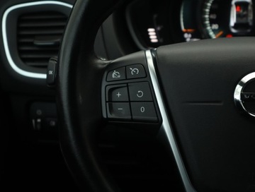 Volvo V40 II Hatchback Facelifting 2.0 D2 120KM 2017 Volvo V40 Cross Country 2.0 D2, Skóra, Navi, zdjęcie 16