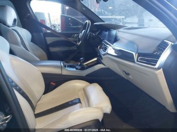 BMW X5 G05 M SUV 4.4 M 600KM 2022 BMW X5 M 2022 4.4l 4.4 Benzyna 600KM, zdjęcie 9