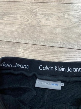 CALVIN KLEIN JEANS CK SPODENKI SZORTY CZARNE M