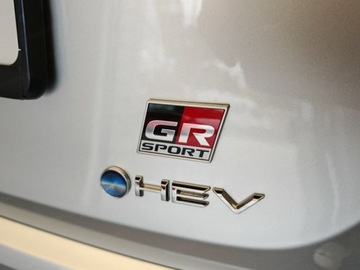 Toyota Corolla XII Sedan Facelifting 1.8 Hybrid 140KM 2025 GR Sport 1.8 Hybrid 140KM | Podgrzewane fotele!, zdjęcie 5