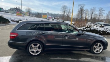 Mercedes Klasa E W212 Kombi 300 CDI BlueEFFICIENCY 231KM 2011 Mercedes-Benz Klasa E Bardzo ladny stan . 3,0 CDI Automat Pneomatyka 3.0, zdjęcie 4