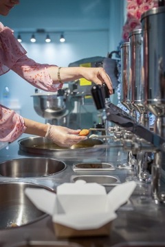 Машина для изготовления пончиков типа ЛОКМА.