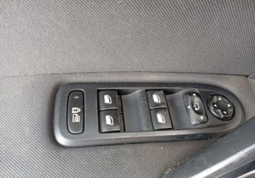 Peugeot 508 I SW 2.0 HDi FAP 140KM 2011 Peugeot 508 Zarejestrowany - szklany dach - 2,0 - 140 KM 2.0 Diesel 140KM, zdjęcie 21