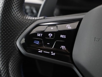 Volkswagen Arteon Shooting Brake R 2.0 TSI 320KM 2023 Volkswagen Arteon Shooting Brake | Hak | Panorama, zdjęcie 18