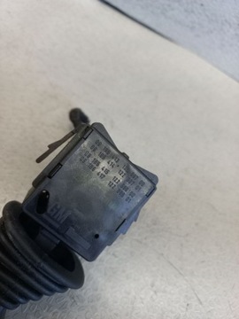MINCE PŘEPÍNAČ SMĚROVKA ORIGINÁLNÍ OPEL MERIVA A CORSA C 09185413