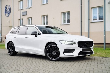 Volvo V60 II  2022 V60 __SUPER PEDANTYCZNY STAN__KUBEŁKOWE FOTELE, zdjęcie 2