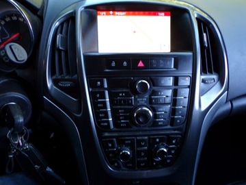 Opel Astra J GTC 1.4 Turbo ECOTEC 140KM 2014 Opel Astra FUUL OPCJA COSMO I WŁAŚĆ 2014R, zdjęcie 19