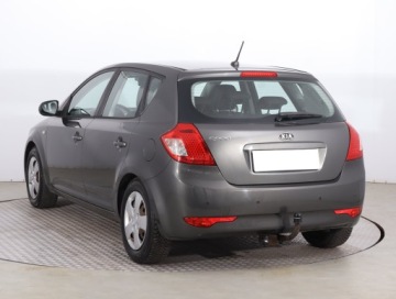 Kia Ceed I Hatchback 1.4 109KM 2009 Kia Ceed 1.4 CVVT, Klima, Tempomat, Parktronic, zdjęcie 3