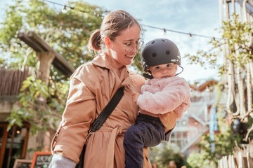 КОМПЛЕКТ СКУТЕРА Scoot And Ride 2в1 + ШЛЕМ XXS со светодиодной подсветкой для S LIFESTYLE Zebra 1+