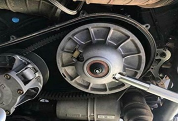 Инструмент для замены приводного ремня Polaris RZR XP.