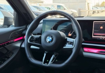 BMW Seria 5 G90-91 2025 BMW Seria 5 I wlasciciel M Pro Pakiet 360 Gwarancja Bezwypadkowy FVAT23, zdjęcie 16
