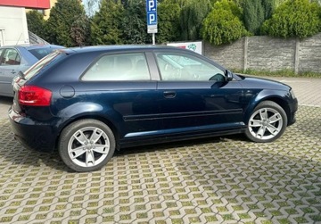 Audi A3 8P Hatchback 3d 1.4 TFSI 125KM 2008 Audi A3 3-drzwiowe 1.4 benzyna 2008r 1.4 Benzyna 125KM, zdjęcie 4