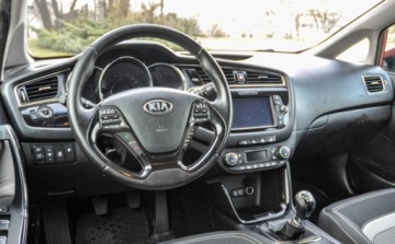 Kia Ceed II Kombi Facelifting 1.6 CRDi 136KM 2016 Kia Ceed Salon PL Lift 2016 r. Bezwypadkowy VAT23 1.6 Diesel 136KM, zdjęcie 8