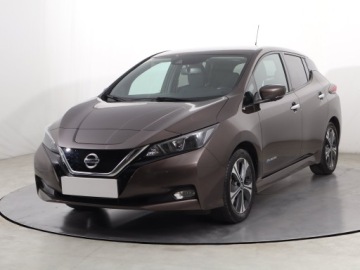 Nissan Leaf II Hatchback Elektryczny 40kWh 150KM 2018 Nissan Leaf 40 kWh, SoH 89%, Salon Polska, zdjęcie 1