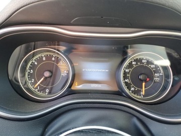 Jeep Cherokee V 2021 Jeep Cherokee Limited 2021 3.2l 3.2 Benzyna 271KM, zdjęcie 9