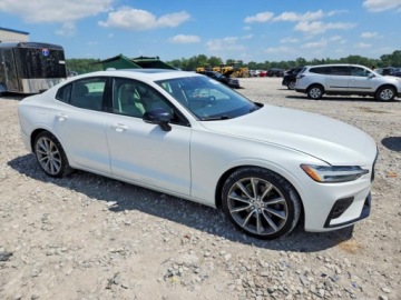Volvo S60 III 2021 Volvo S60 T5 Momentum 2021 2.0 Benzyna 250KM, zdjęcie 4