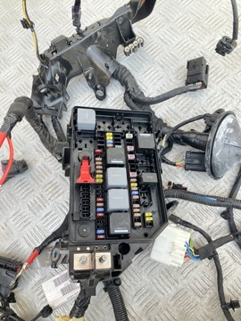 SVAZEK PODÉLNA VÝZTUHA LEVÝ SKŘÍŇKA VOLVO EC40 C40 E400V2