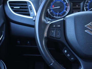 Suzuki Baleno III 1.2 DualJet 90KM 2018 Suzuki Baleno 1.2 DualJet, Salon Polska, zdjęcie 15