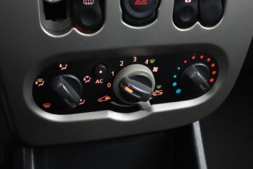 Dacia Sandero I Hatchback 5d 1.6 MPI 87KM 2009 Dacia Sandero 1.6 MPI, Klima, zdjęcie 14