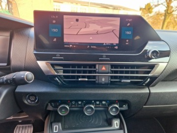 Citroen C4 III SUV 1.5 BlueHDi 131KM 2021 Citroen C4 Hed-Up. Automat. Asystent pasa, zdjęcie 25
