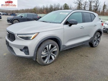 Volvo XC40 2025 Volvo XC 40 Ultra 2025 2.0 Benzyna 247KM