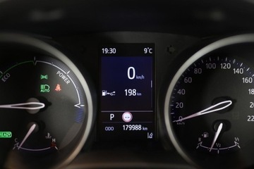 Toyota C-HR I Crossover Facelifting 1.8 Hybrid 122KM 2020 Toyota C-HR 1.8 Hybrid Selection 1.8 Hybryda 122KM, zdjęcie 6