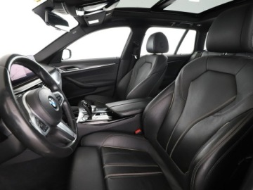 BMW Seria 5 G30-G31 2020 BMW 520 FV23% M Sport automat xDrive mHEV skóra, zdjęcie 12