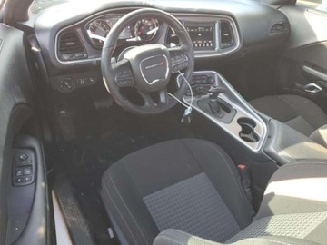 Dodge Challenger III 2022 Dodge Challenger 2022, 3,6L, 4x4, GT 3.6 Benzyna 303KM, zdjęcie 6