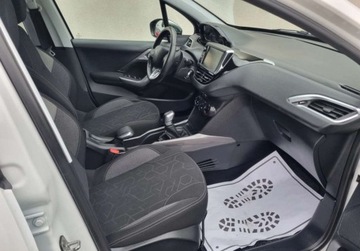 Peugeot 2008 I SUV Facelifting 1.2 PureTech 110KM 2017 Peugeot 2008 Lift SLICZNY 1.2 Benzyna 110KM Bogata Wersja ORYGINAL Zadbany, zdjęcie 8