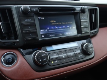 Toyota RAV4 IV MPV D-4D 125 124KM 2015 Toyota RAV 4 2.0 D-4D, Salon Polska, 4X4, Skóra, zdjęcie 11