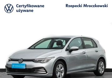 Volkswagen Golf VIII Hatchback 1.5 TSI EVO 130KM 2021 Volkswagen Golf 1.5 TSI 130KM Life Fotele Podgrzewane Czujniki Przod Tyl