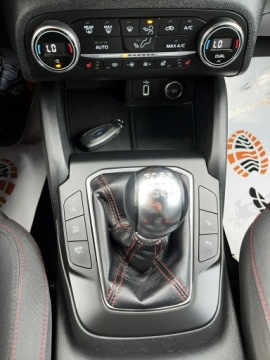 Ford Focus III Kombi Facelifting 1.5 EcoBoost 150KM 2018 Ford Focus 1.5 ST-Line / Navi / Kamera / Serwi, zdjęcie 19