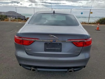 Jaguar XF II 2020 Jaguar XF Prestige 2020 2.0L 2.0 Benzyna 247KM, zdjęcie 2