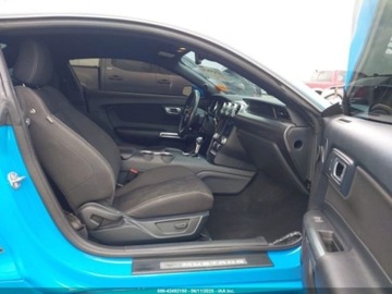 Ford Mustang VI Fastback Facelifting 5.0 Ti-VCT 450KM 2022 Ford Mustang GT PREMIUM FASTBACK 2022, od ubezpieczalni 5.0 Benzyna 450KM, zdjęcie 6