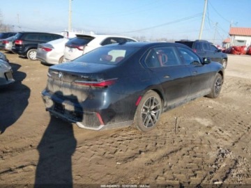 BMW Seria 7 G70 2025 BMW Seria 7 740i Xdrive, 2025r., 4x4, 3.0L 3.0 Hybryda 375KM, zdjęcie 3