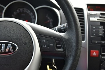 Kia Venga Mikrovan 1.4 DOHC CVVT 90KM 2014 Kia Venga 1.4i 90KM 2014r. Climatronic TEMPOMAT, zdjęcie 12